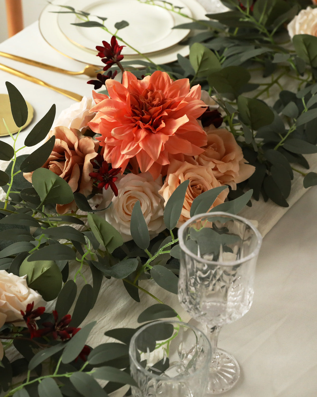 Best Dahlia Roses Eucalyptus Centerpiece
