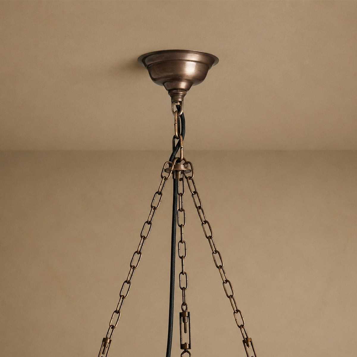 Laila Metal Round Chandelier material and construction detail