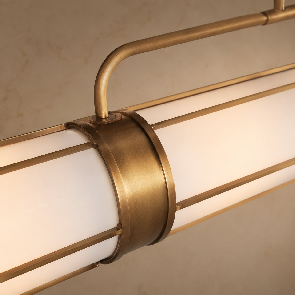 remming-metal-linear-chandelier-frame-detail-carra-home