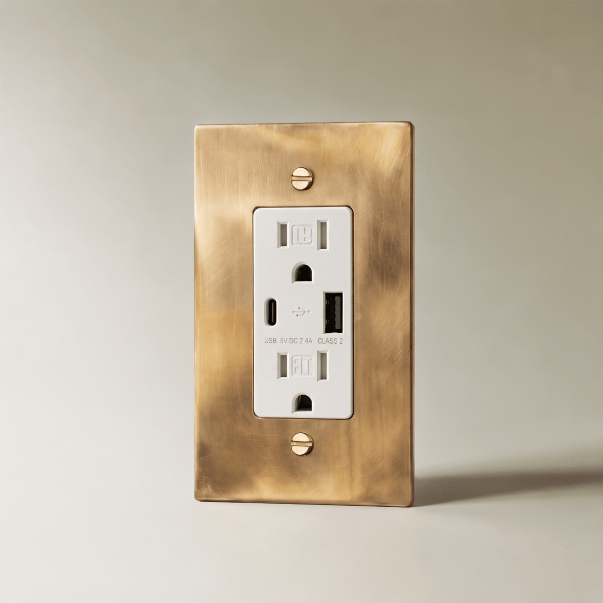 The Unlacquered Brass Outlet — White, 1 Gang, USB-C | CARRA HOME
